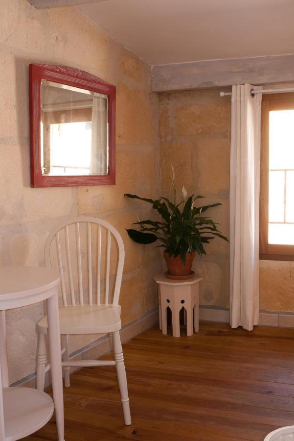 La Maison D'Eloise อาร์ลส์ ภายนอก รูปภาพ